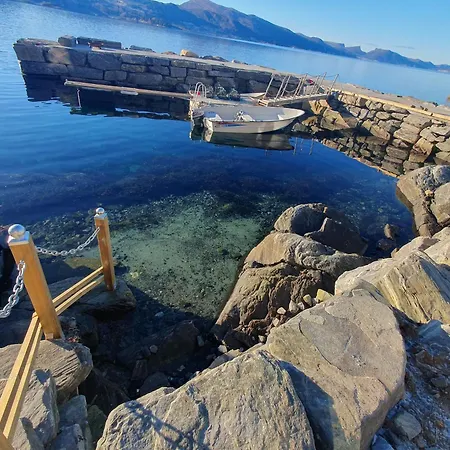 Smastranda Fjord Lodge Aheim Exterior photo